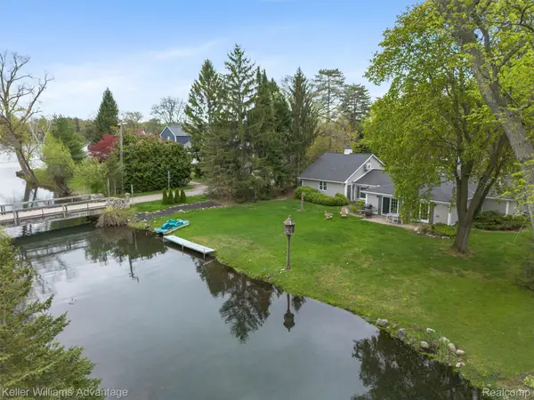 2630 Warner Drive, WestBloomfield, MI 48324