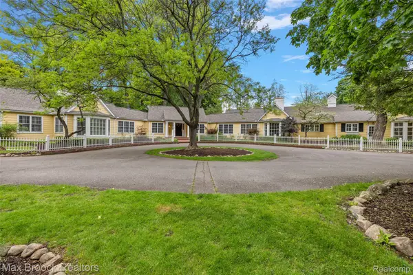 760 Lone Pine Road, BloomfieldHills, MI 48304