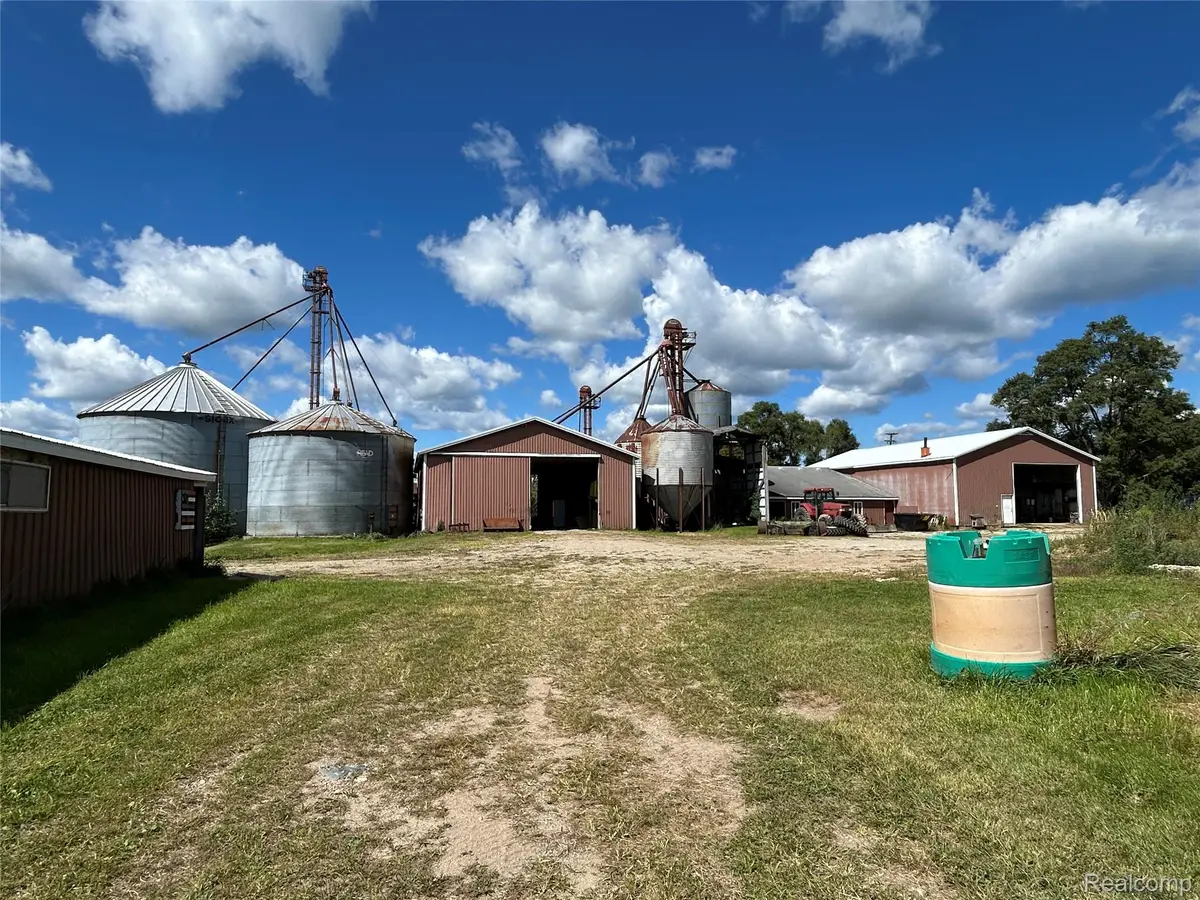 16465 Almont, Allenton, MI 48002 - #1