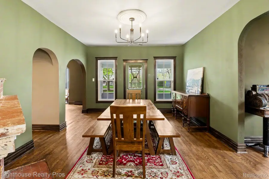 405 W Jefferson Street, Grand Ledge, MI 48837 - #3