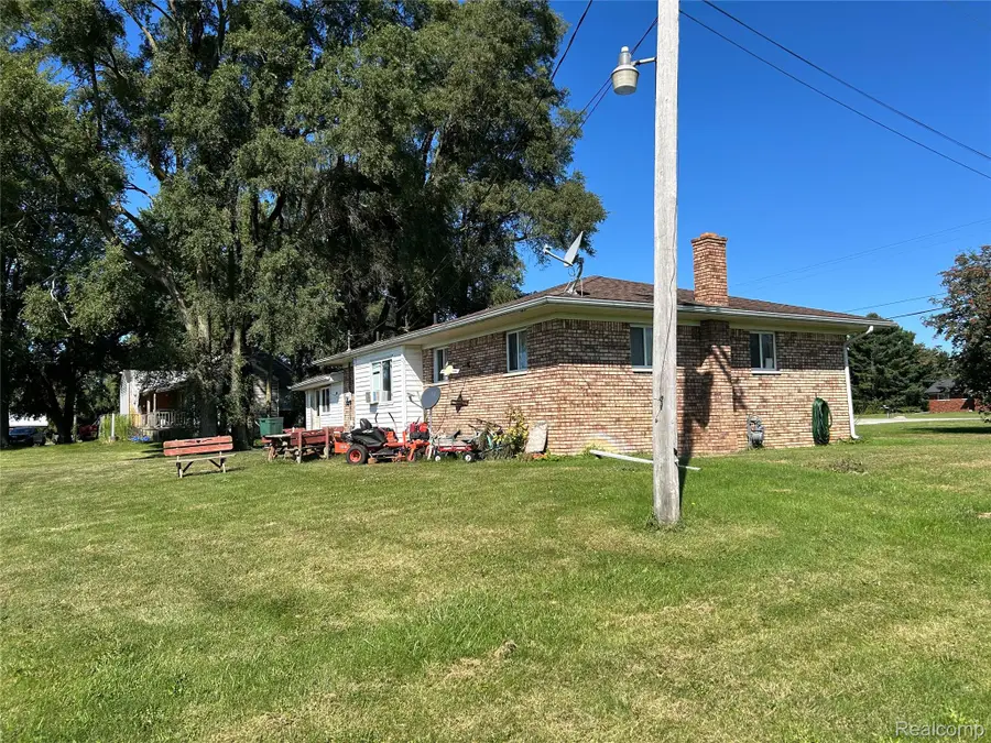16401 Almont Road, Allenton, MI 48002 - #3