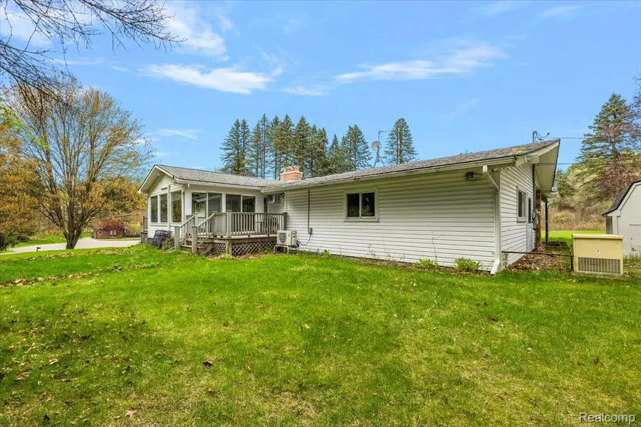 865 N Lapeer Road, Orion, MI 48362 - #3
