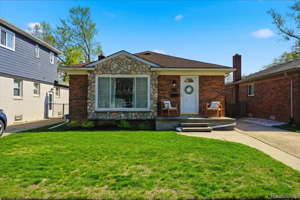 65 W Elmwood Avenue, Clawson, MI 48017
