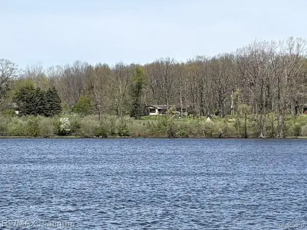 Transfer Parcel B Oak Leaf Lane, Howell, MI 48855