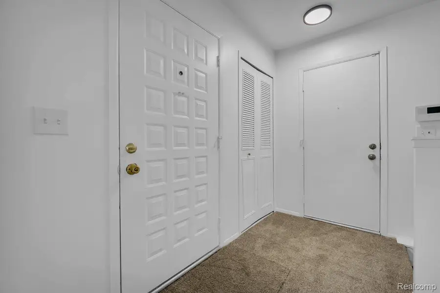29454 Scarborough Drive, Warren, MI 48088 - #3