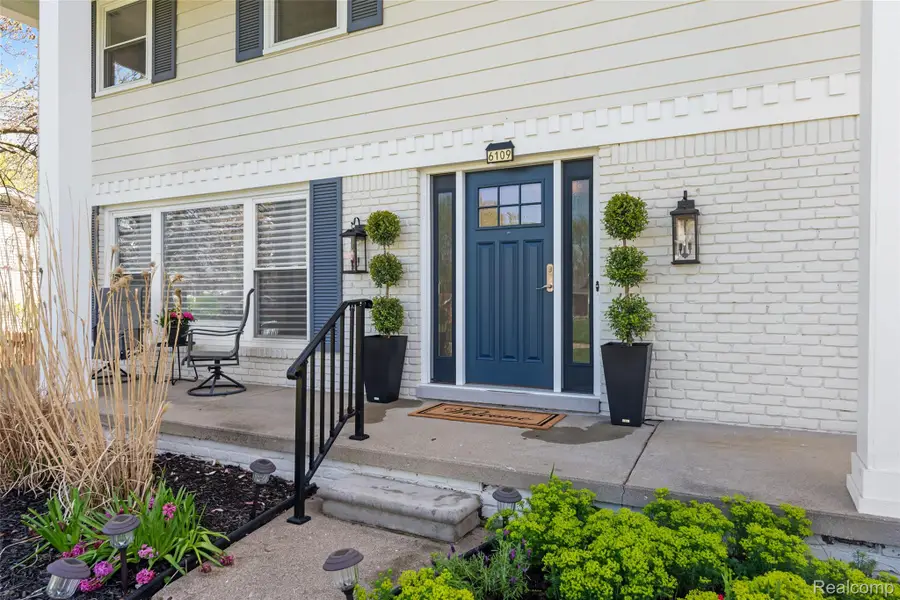 6109 Pebbleshire Drive, Grand Blanc, MI 48439 - #3