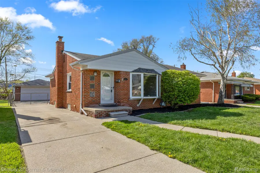 8821 Royal Grand, Redford, MI 48239 - #2