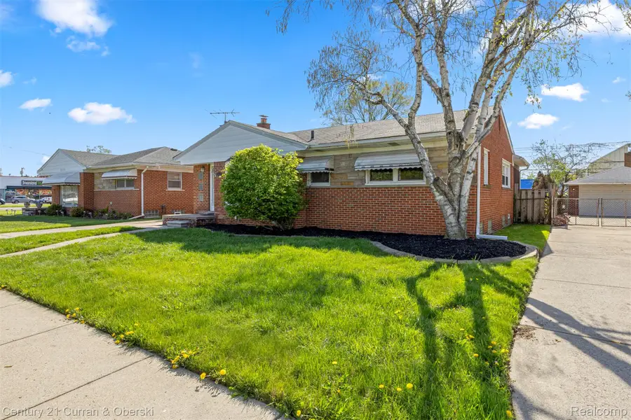 8821 Royal Grand, Redford, MI 48239 - #3