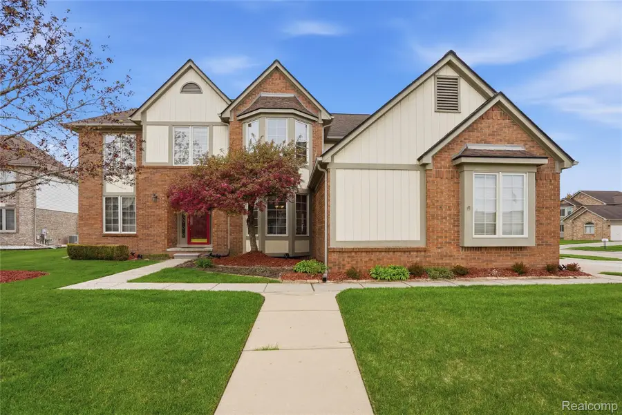 14428 Glen Eagle Court, Shelby, MI 48315 - #2