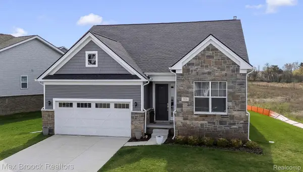 5526 Helmsdale Boulevard, WestBloomfield, MI 48322