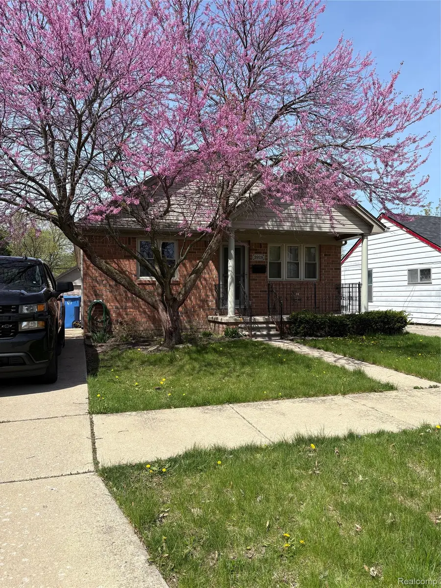 3928 Jackson Street, Dearborn Heights, MI 48125 - #2