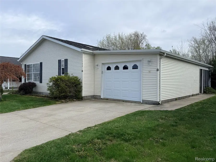 3211 Keewahdin Road #139, Fort Gratiot, MI 48059 - #2