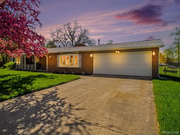 4488 Thorntree Drive, Burton, MI 48509