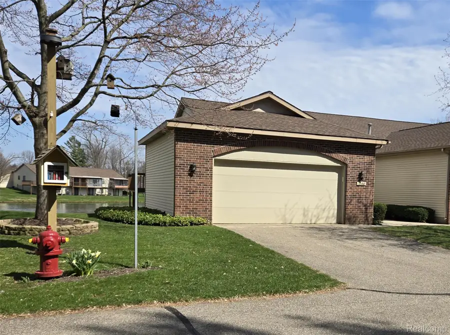 7044 Springtree Lane Sw, Cutlerville, MI 49548 - #2