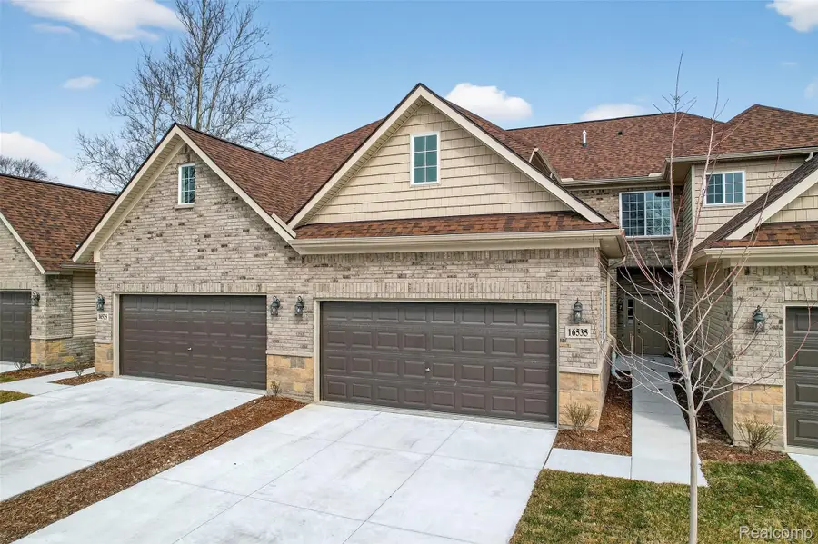 16535 Savor Lane #27, Clinton Township, MI 48035 - #2