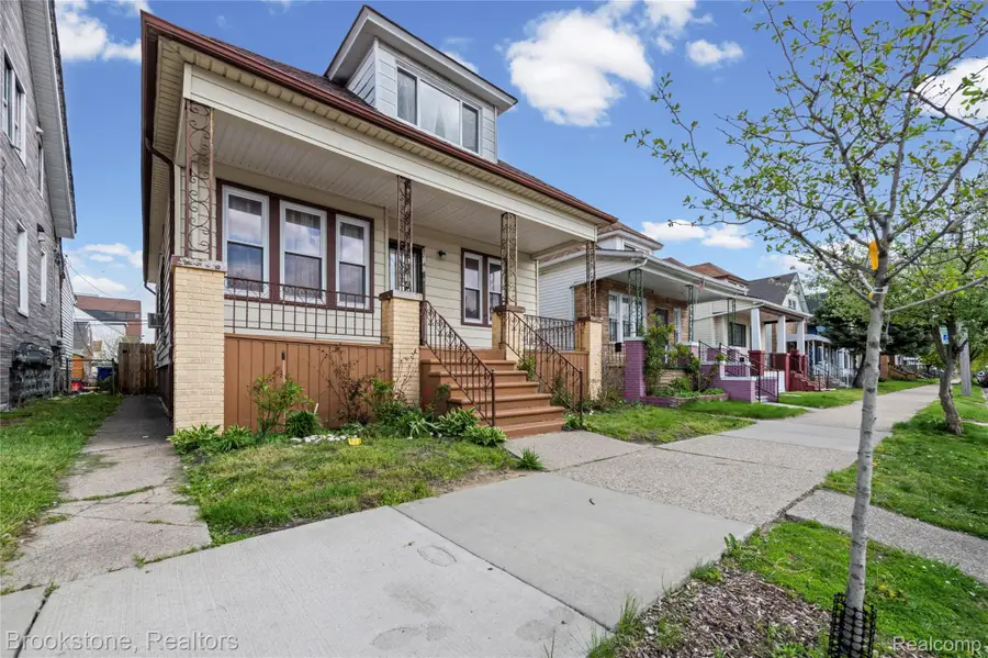 12140 Mitchell Street, Hamtramck, MI 48212 - #2