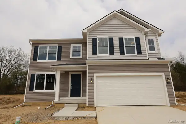 4195 Cedar Lane, GrandBlanc, MI 48439