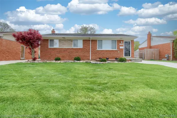30081 Balmoral Street, GardenCity, MI 48135
