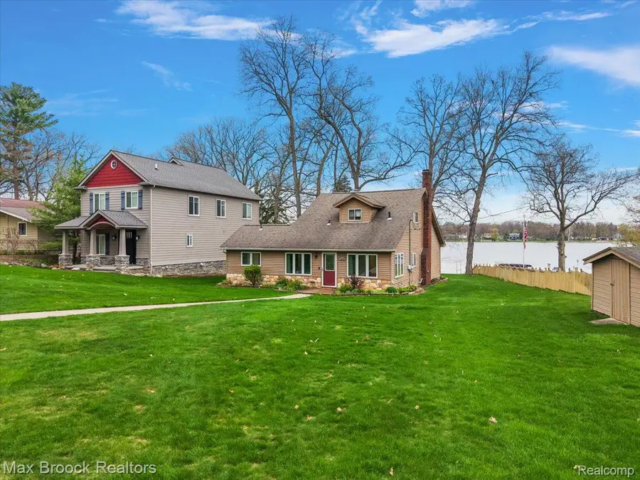 3650 Covert Road, Waterford, MI 48328 - #3