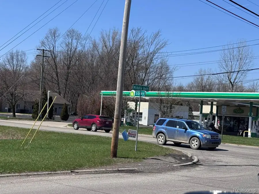 VAC Sibley Road, Romulus, MI 48174 - #2