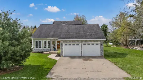 715 Eagle Hill, Ortonville, MI 48462