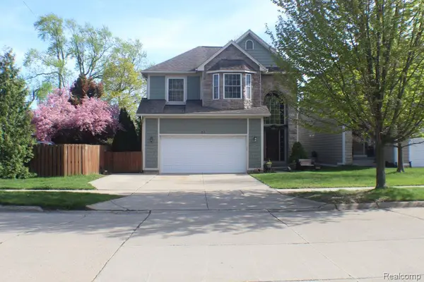 53 Highland Avenue, CommerceTwp, MI 48017