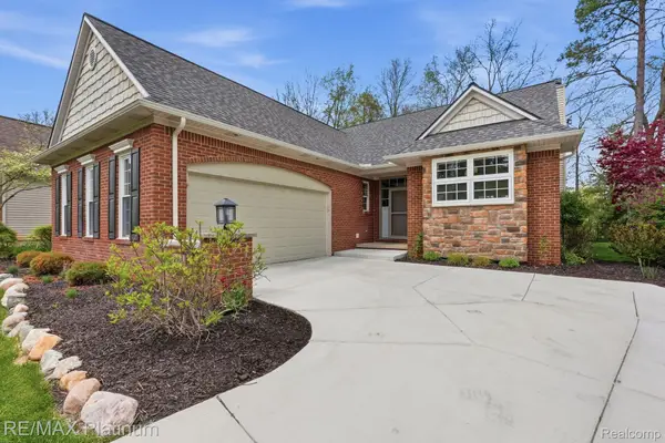 2508 Signature Drive, Pinckney, MI 48169