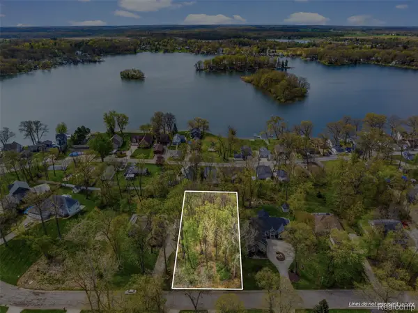7531 Kovacs Drive, Linden, MI 48451