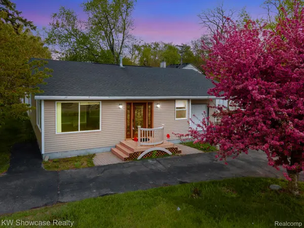7969 Richardson Road, WestBloomfield, MI 48323