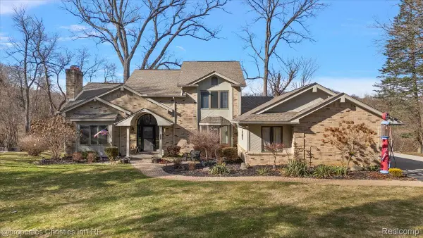 5160 Old Mill Road, Rochester, MI 48306