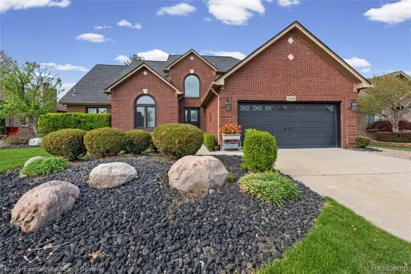 19985 Pine Cone Drive, Macomb, MI 48042
