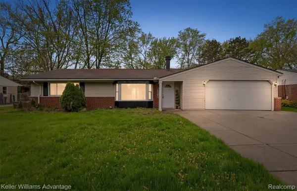 2479 Ivanhoe Drive, WestBloomfield, MI 48324