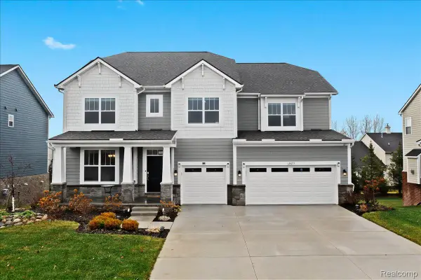 24279 Bay Laurel Lane, SouthLyon, MI 48178
