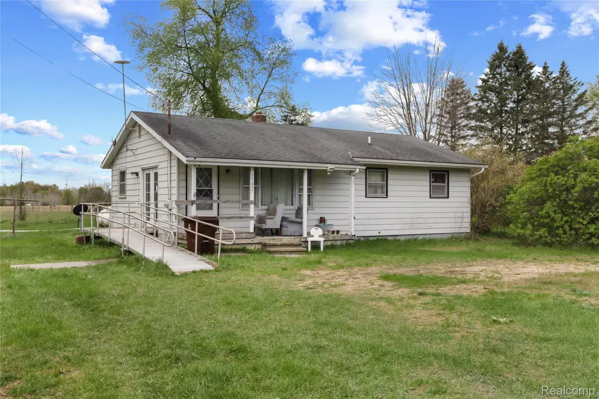 11497 W Fillmore Road, Sumner, MI 48889 - #1