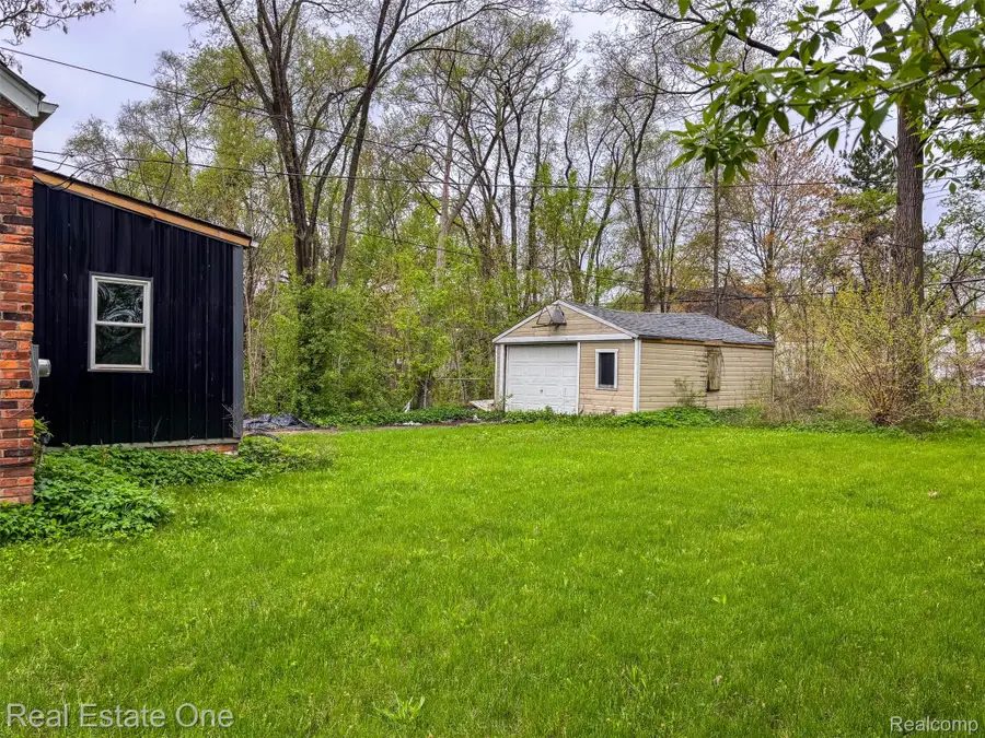 6901 Mansfield Street, Detroit, MI 48228 - #3