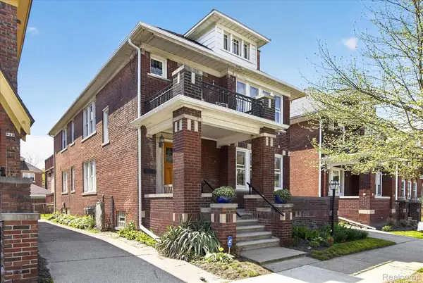 925 Nottingham Road, GrossePointe, MI 48230