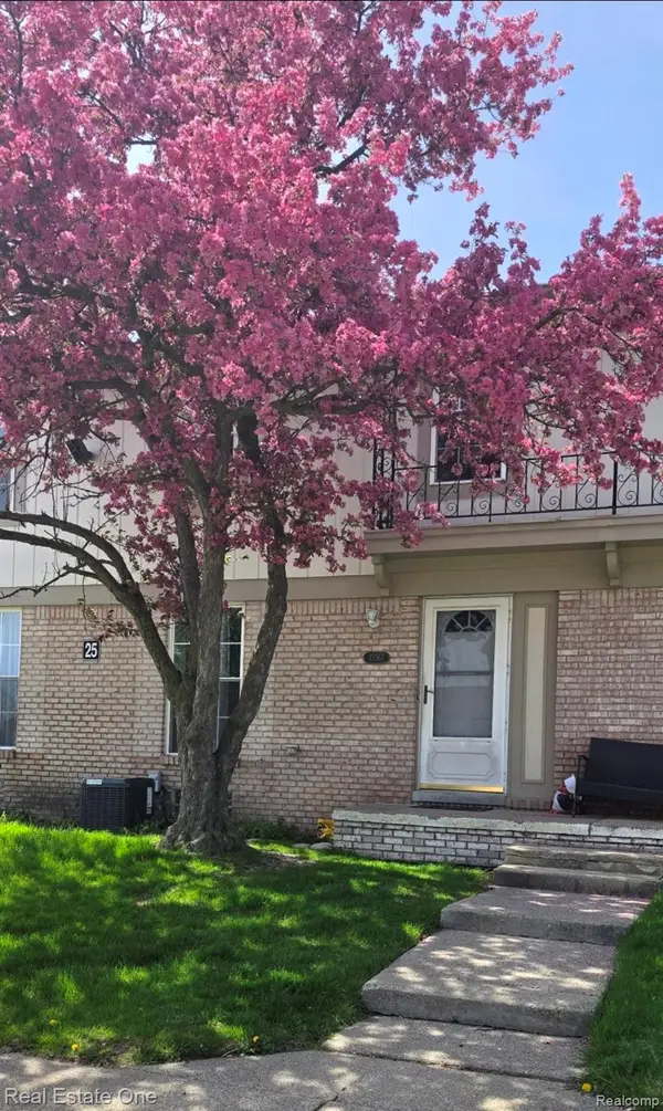 35367 Tall Oaks Drive, SterlingHeights, MI 48312