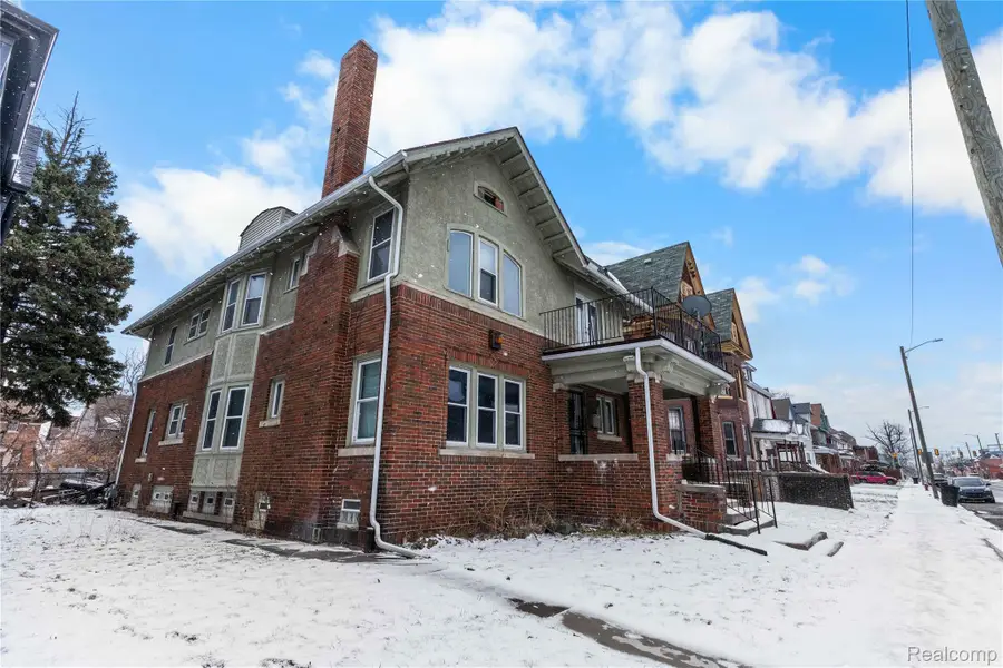 681 Clairmount Street, Detroit, MI 48202 - #2