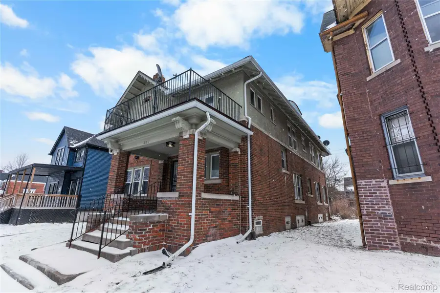 681 Clairmount Street, Detroit, MI 48202 - #3