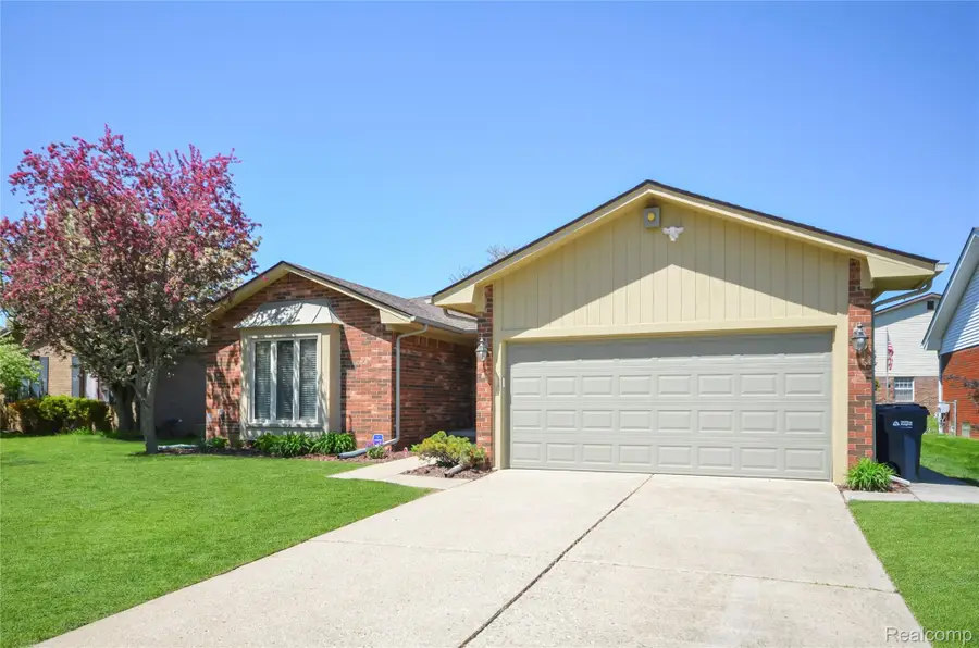 35535 Collingwood Drive, Sterling Heights, MI 48312 - #3
