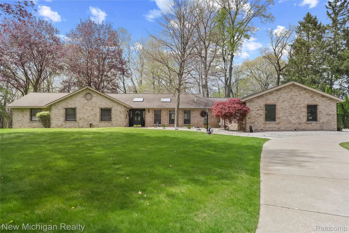 33733 Braebury Ridge, Farmington Hills, MI 48331 - #1