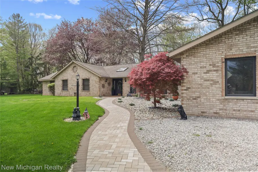 33733 Braebury Ridge, Farmington Hills, MI 48331 - #2