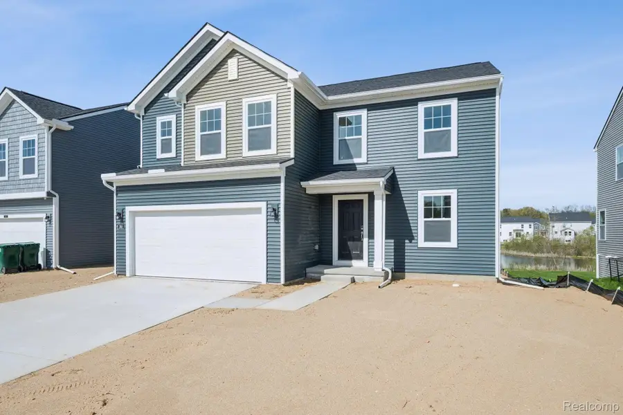 391 Edge Brook Drive W, Holly, MI 48442 - #2