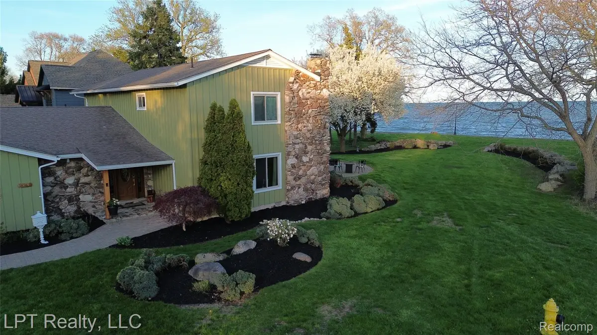 6210 Sterling Drive, Newport, MI 48166 - #1