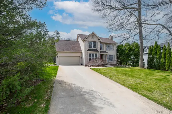 16148 Valcrest Drive, Linden, MI 48451