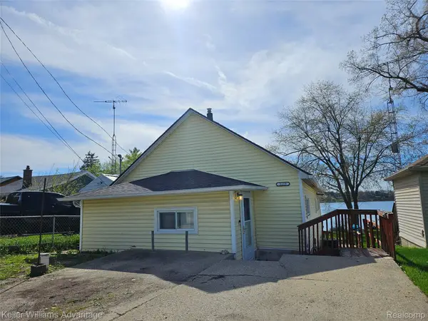 2219 Gray Road, Lapeer, MI 48446