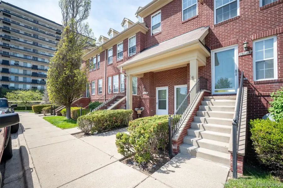 15650 Stone Crossing Drive, Southfield, MI 48075 - #2