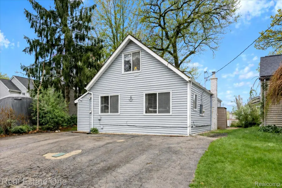 9590 Roundlake Boulevard, White Lake, MI 48386 - #3