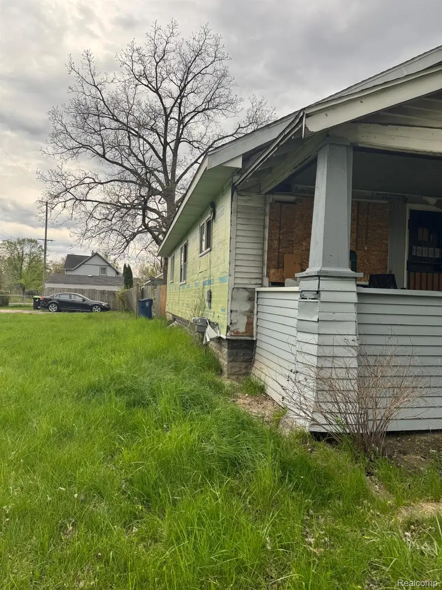 1550 Jane Avenue, Flint, MI 48506 - #2