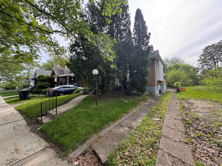 11409 Manor Street, Detroit, MI 48204 - #2